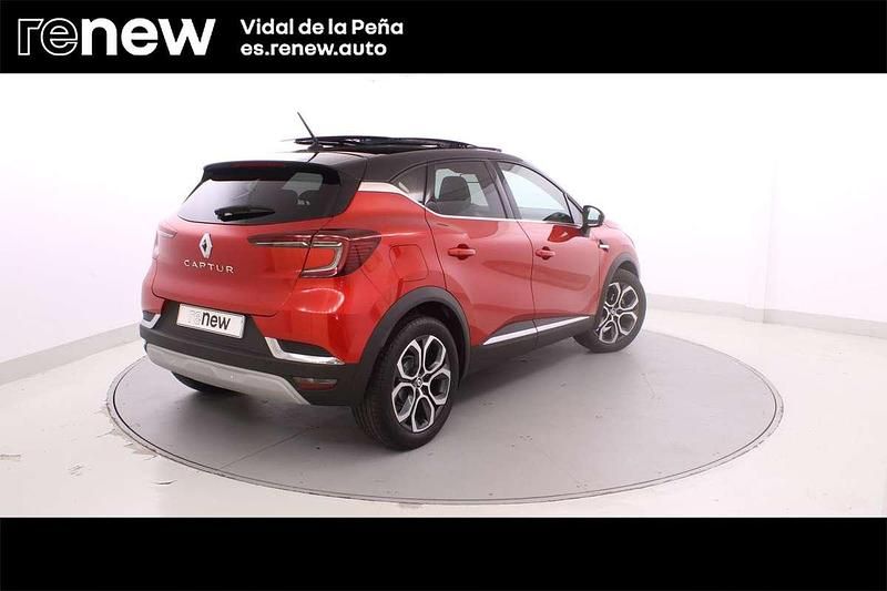 Używany Renault Captur 140 KM (102 kW) 2021 Czerwony SUV