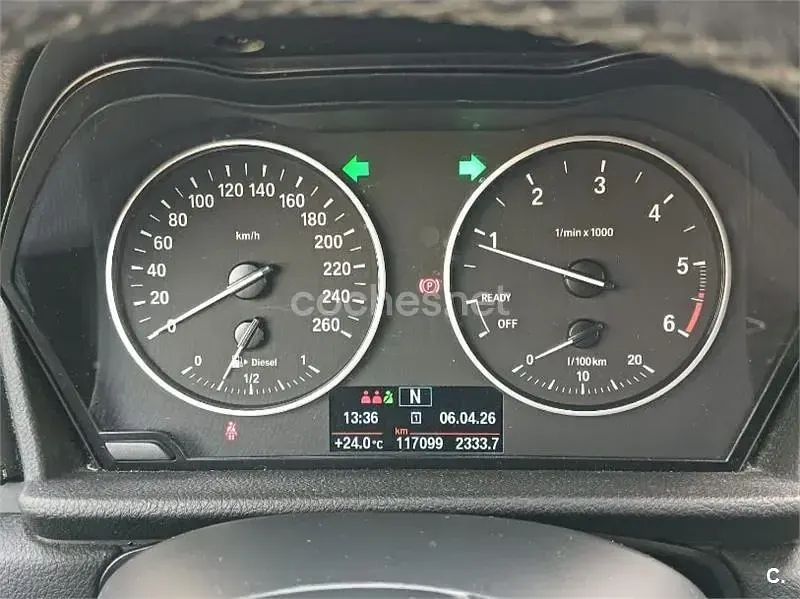 Usado BMW 218 150 CV (110 kW) 2015 Rojo Familiar