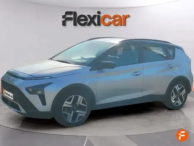 Usado Hyundai Bayon 100 CV (73 kW) 2021 Gris SUV