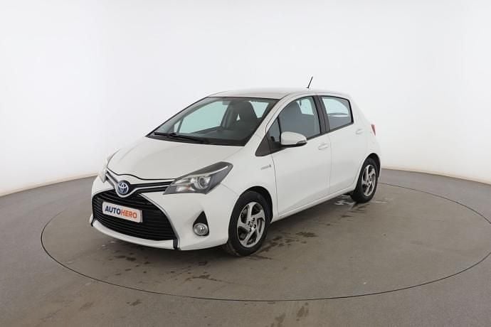 Usado 2015 Toyota Yaris Hybrid Active | 13.299 € (Precio justo) - Imagen 1/3