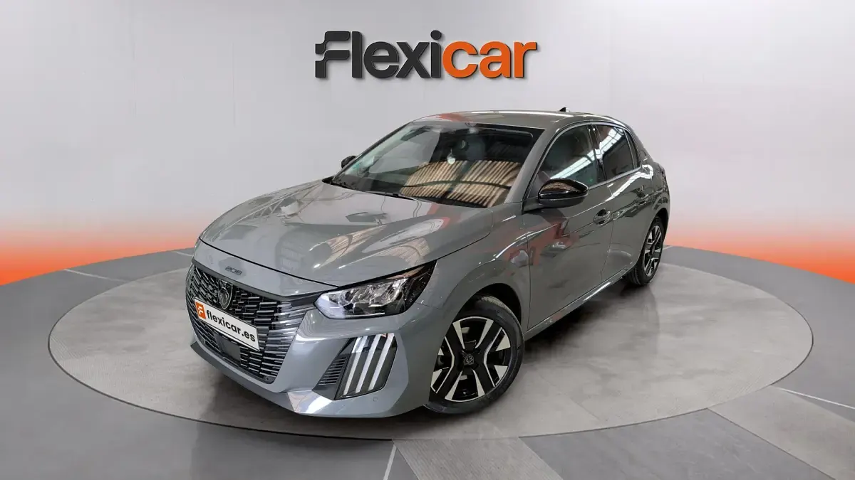 Usado Peugeot 208 Allure 101 CV (74 kW) 2025 Gris Utilitario