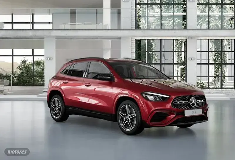Usado Mercedes GLA200 149 CV (109 kW) 2025 Rojo SUV