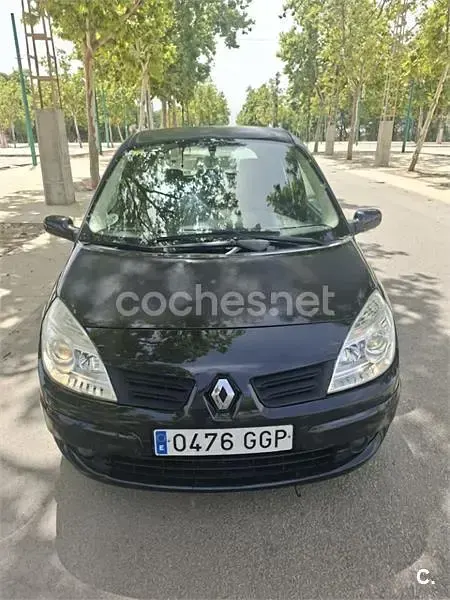Usado Renault Scénic II Dynamique 105 CV (77 kW) 2008 Negro Monovolumen