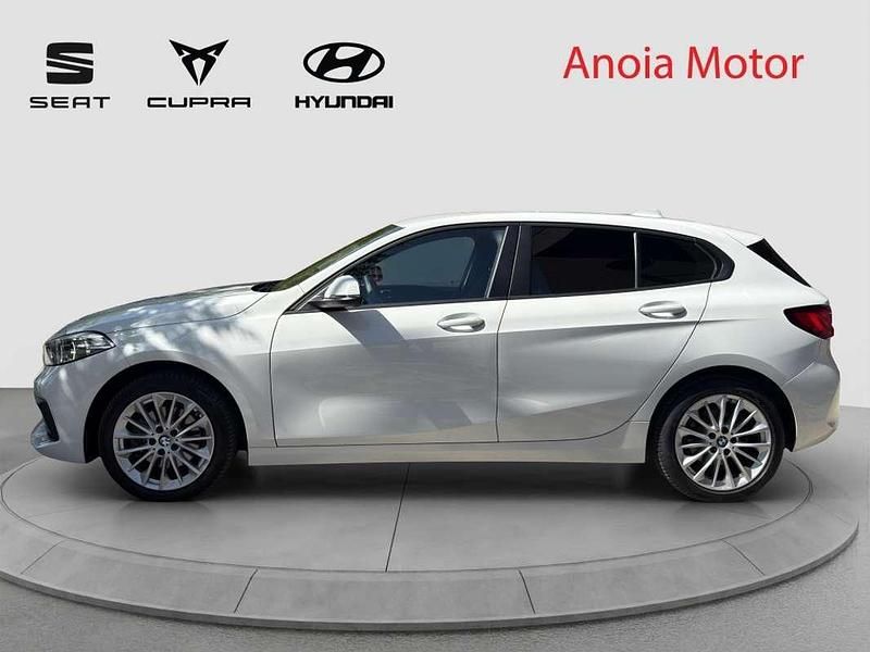 Używany BMW 118 136 KM (100 kW) 2023 Biały Hatchback