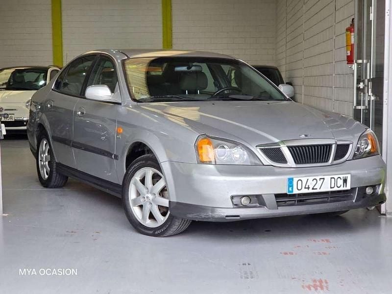 Usado Chevrolet Evanda CDX 131 CV (96 kW) 2005 Gris Berlina