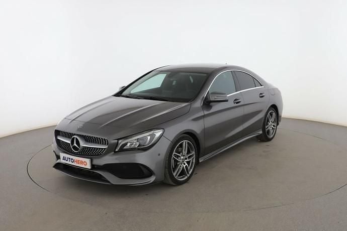 Gris Usado 2017 Mercedes CLA200 AMG line Berlina | 25.499 € (Precio justo) - Imagen 1/3
