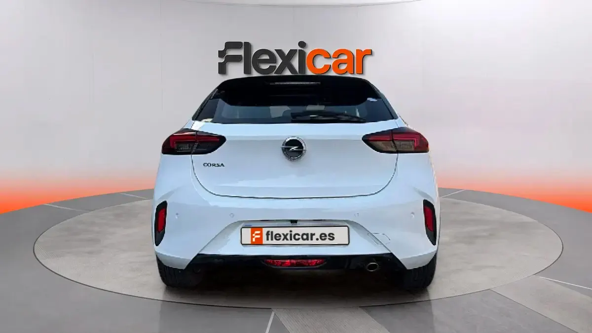 Usado Opel Corsa GS Line 101 CV (74 kW) 2023 Blanco Utilitario