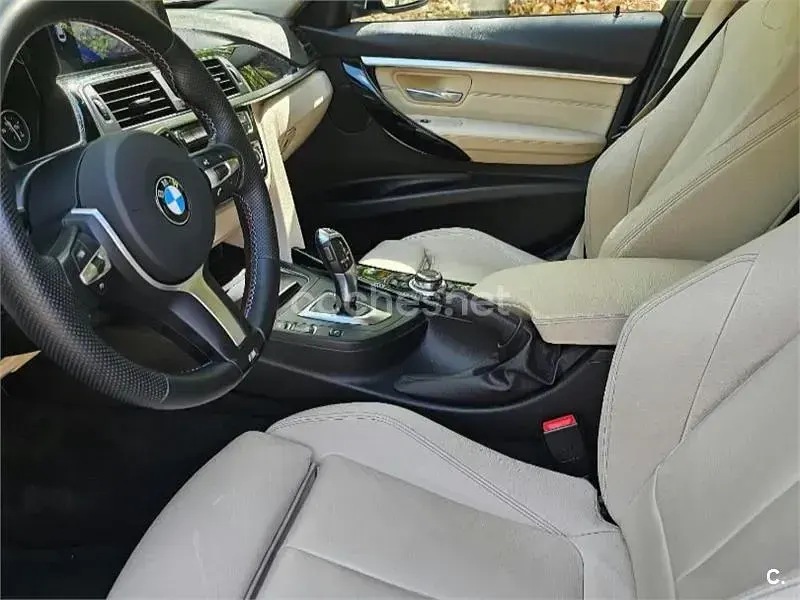 Usado BMW 318 Comfort Edition 150 CV (110 kW) 2016 Azul Berlina