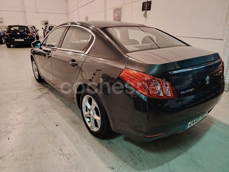 Usado Peugeot 508 Active 112 CV (82 kW) 2011 Negro Berlina