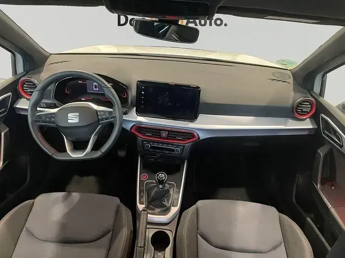 Usado Seat Arona FR 115 CV (84 kW) 2024 Blanco SUV
