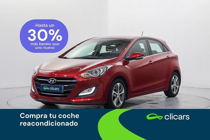 Rojo Usado 2015 Hyundai i30 Berlina | 10.690 € (Precio justo) - Imagen 1/4