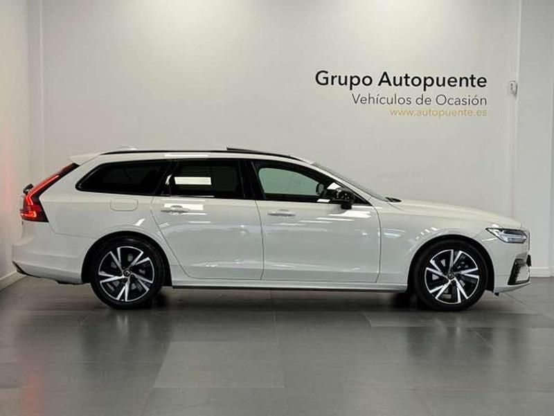 Begagnad Volvo V90 R-Design 197 HK (144 kW) 2021 Vit Kombi
