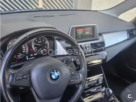 Usado BMW 216 Active Tourer 116 CV (85 kW) 2018 Azul Monovolumen