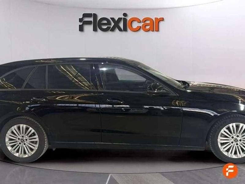 Usado Mercedes C220 200 CV (147 kW) 2022 Negro Familiar