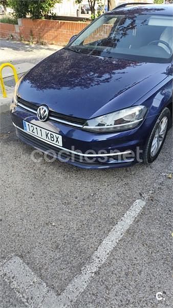 Usado VW Golf VII Business 115 CV (84 kW) 2017 Azul Familiar