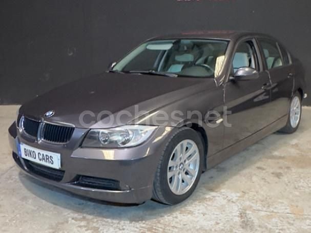 Gris / plata Usado 2005 BMW 320 Berlina | 7850 € (Un poco caro) - Imagen 1/4