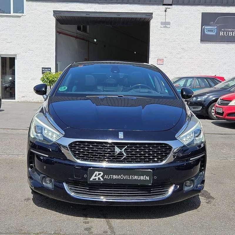 Usado DS Automobiles DS5 Style 120 CV (88 kW) 2017 Negro Utilitario
