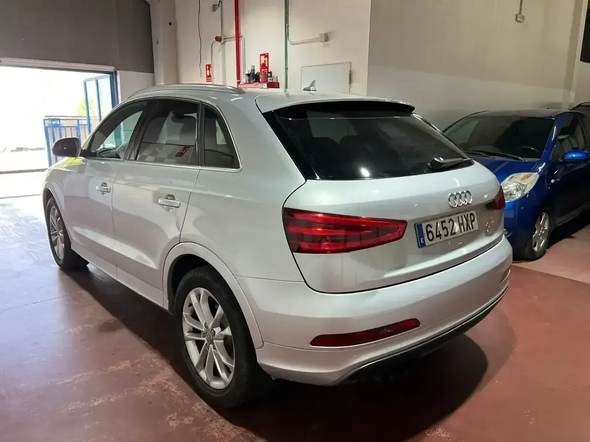 Usado Audi Q3 Ambiente 177 CV (130 kW) 2014 Gris SUV