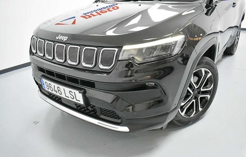 Usado Jeep Compass Limited 131 CV (96 kW) 2021 Gris SUV