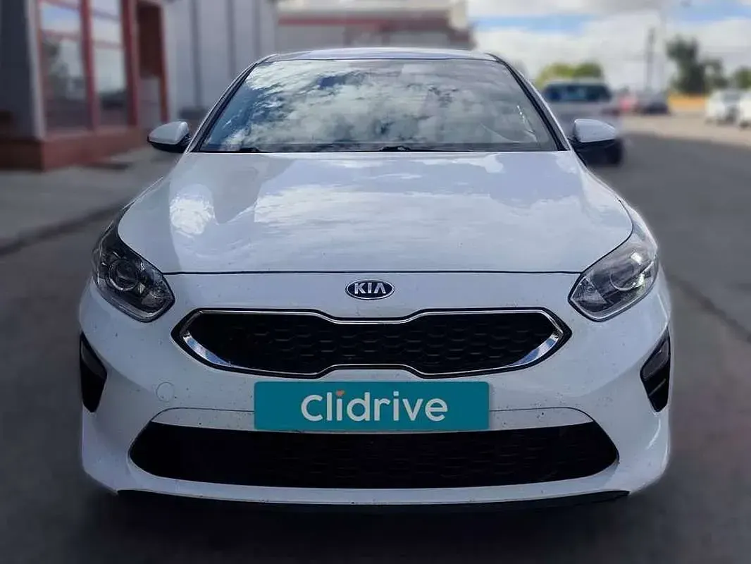 Usado Kia Ceed 101 CV (74 kW) 2021 Blanco Utilitario