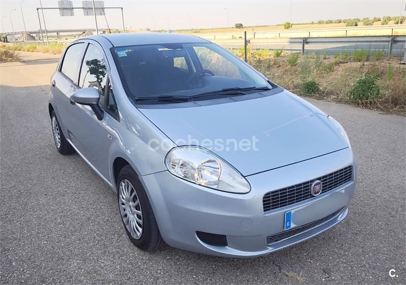 Gris / plata Usado 2010 Fiat Punto Sport Utilitario | 4300 € - Imagen 1/4