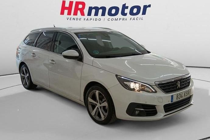 Usado 2018 Peugeot 308 Allure | 9510 € (Buen precio) - Imagen 1/4