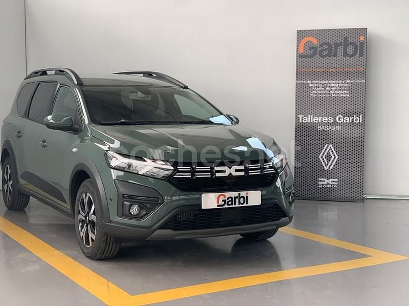 Verde Usado 2024 Dacia Jogger Expression Monovolumen | 24.400 € - Imagen 1/4