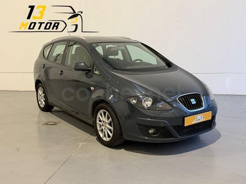 Usado Seat Altea XL Style 125 CV (91 kW) 2009 Gris / plata Monovolumen