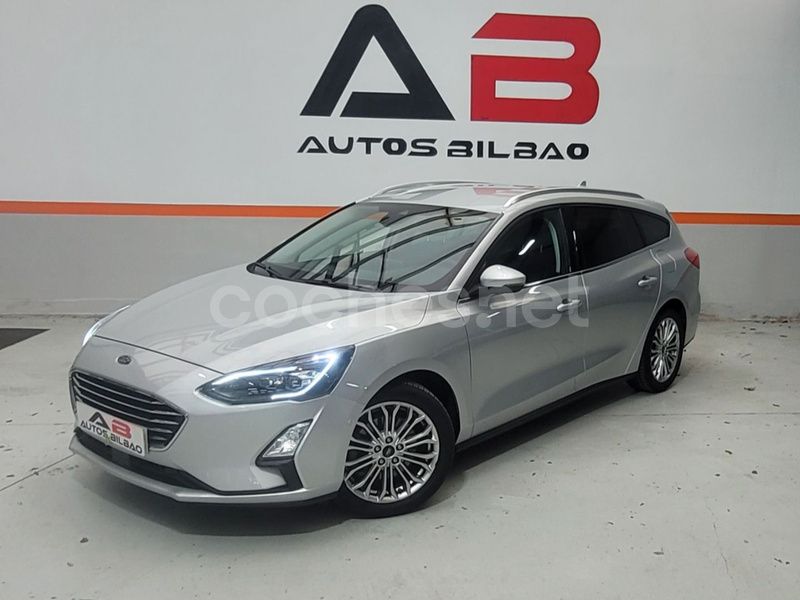 Gris / plata Usado 2020 Ford Focus Titanium Familiar | 17.900 € (Un poco caro) - Imagen 1/4