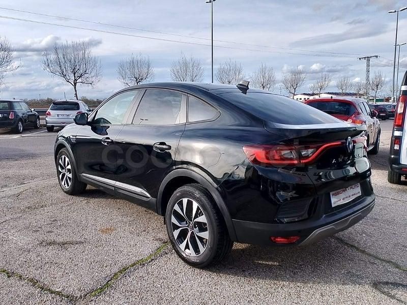 Usado Renault Arkana Equilibre 145 CV (106 kW) 2015 Rojo SUV
