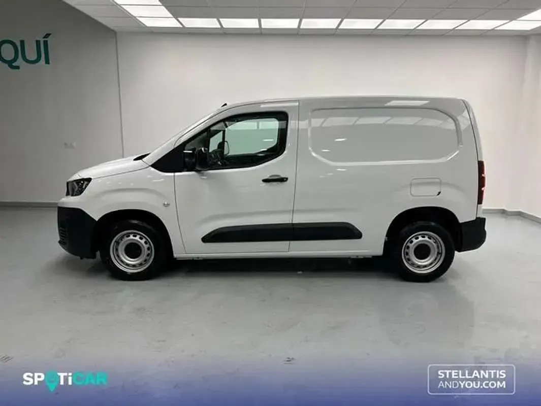 Usado Peugeot Partner 103 CV (75 kW) 2023 Blanco Monovolumen