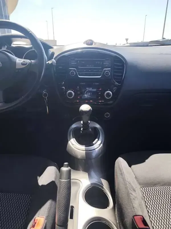 Usado Nissan Juke Acenta 110 CV (80 kW) 2015 Rojo SUV