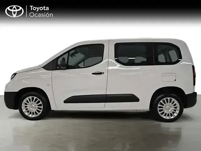 Usado Toyota Proace Verso City 131 CV (96 kW) 2025 Blanco Familiar