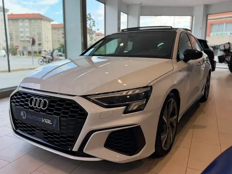 Usado Audi A3 Premium 150 CV (110 kW) 2021 Blanco Berlina