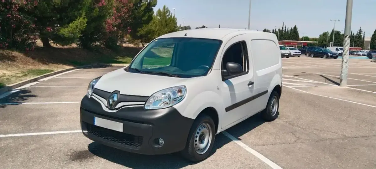 Usado Renault Kangoo 75 CV (55 kW) 2017 Blanco Monovolumen