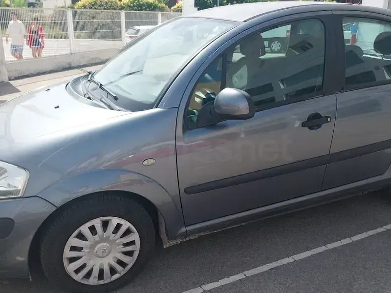 Usado Citroën C3 70 CV (51 kW) 2010 Gris / plata Berlina