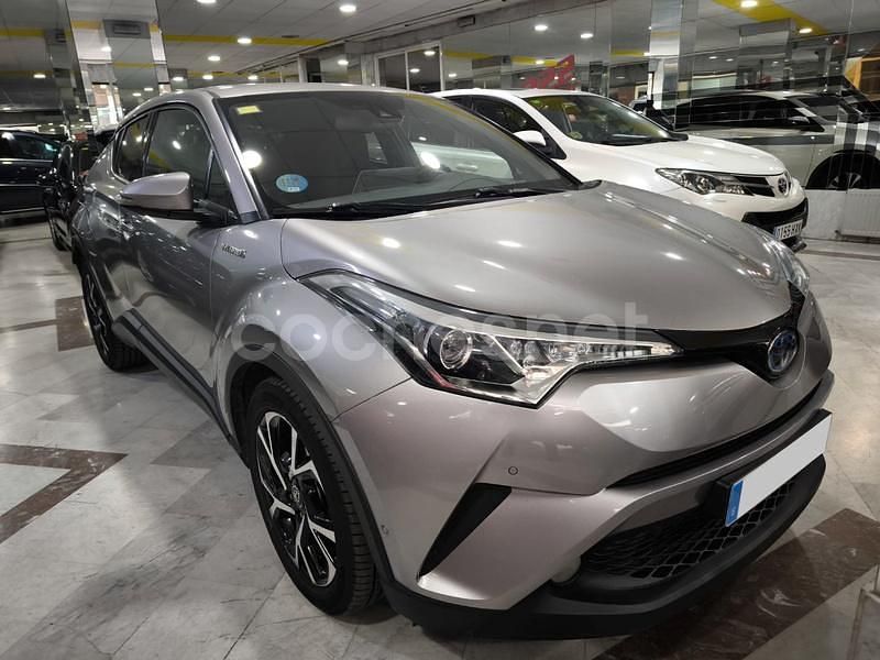 Gris / plata Usado 2019 Toyota C-HR Advance SUV | 18.900 € (Precio justo) - Imagen 1/4