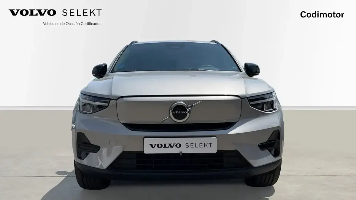 Usado Volvo XC40 Plus 185 kW (252 CV) 2022 Plateado SUV