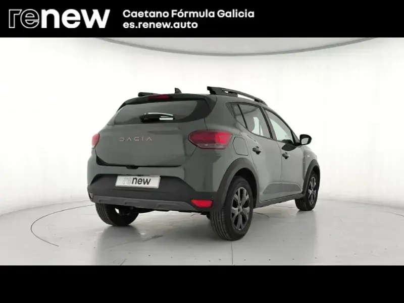 Usado Dacia Sandero Extreme 100 CV (73 kW) 2025 Verde Berlina