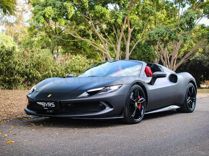 Usado Ferrari 296 830 CV (610 kW) 2023 Negro Coupe