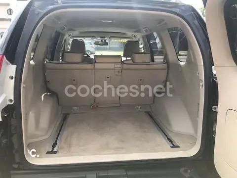 Negro Usado 2012 Toyota Land Cruiser Edition SUV | 23.999 € - Imagen 1/4