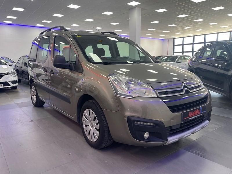 Usado Citroën Berlingo XTR 100 CV (73 kW) 2016 Beige Monovolumen