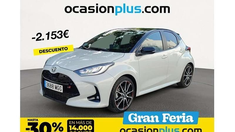Blanco Usado 2023 Toyota Yaris Hybrid Sport Utilitario | 21.537 € (Precio justo) - Imagen 1/4