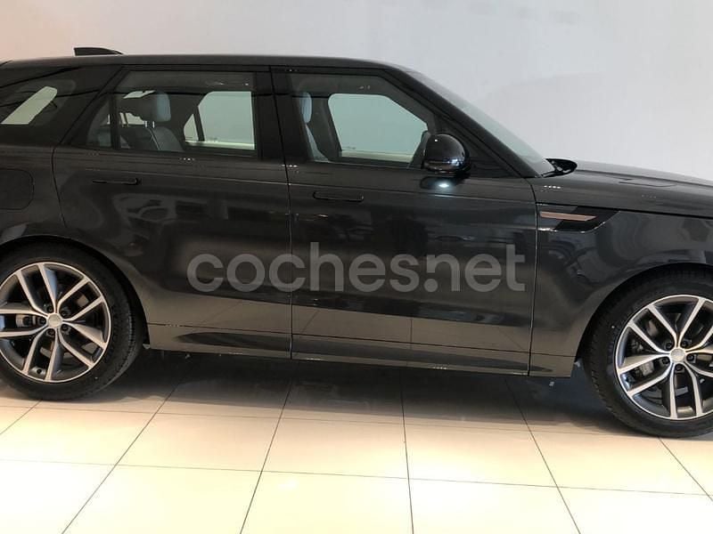 Usado Land Rover Range Rover Sport SE Dynamic 300 CV (220 kW) 2025 Gris / plata SUV