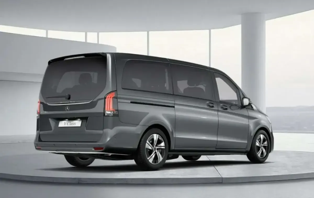 Nuevo Mercedes V220 163 CV (119 kW) 2026 Gris Monovolumen