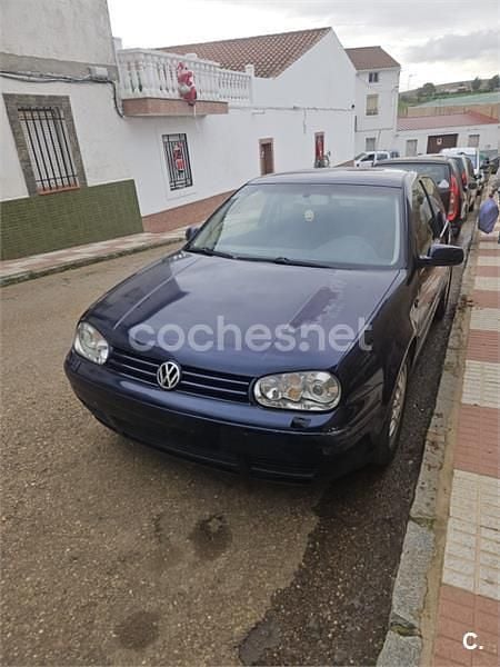 Azul Usado 2003 VW Golf Highline Berlina | 3600 € (Precio justo) - Imagen 1/4