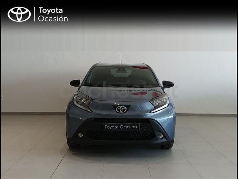 Usado Toyota Aygo X Play 72 CV (52 kW) 2024 Gris / plata SUV