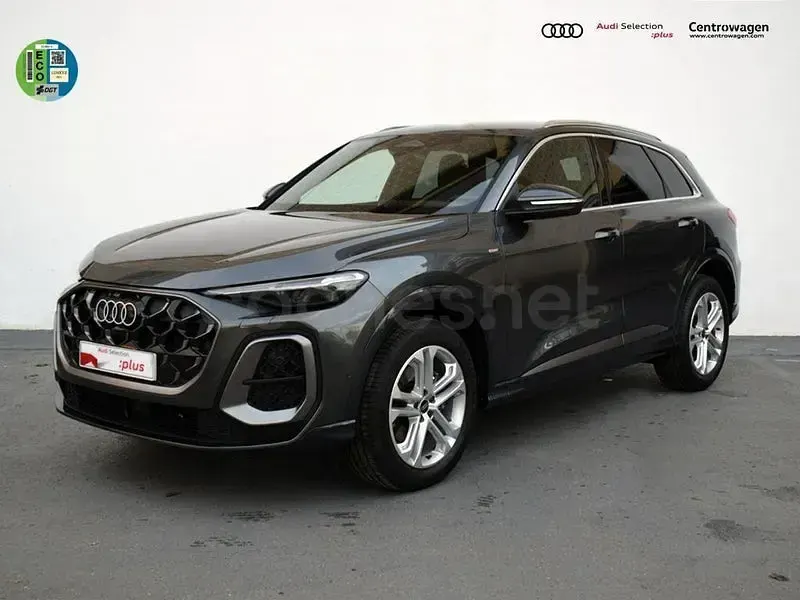 Begagnad Audi Q5 S-Line 204 HK (150 kW) 2025 Grå SUV