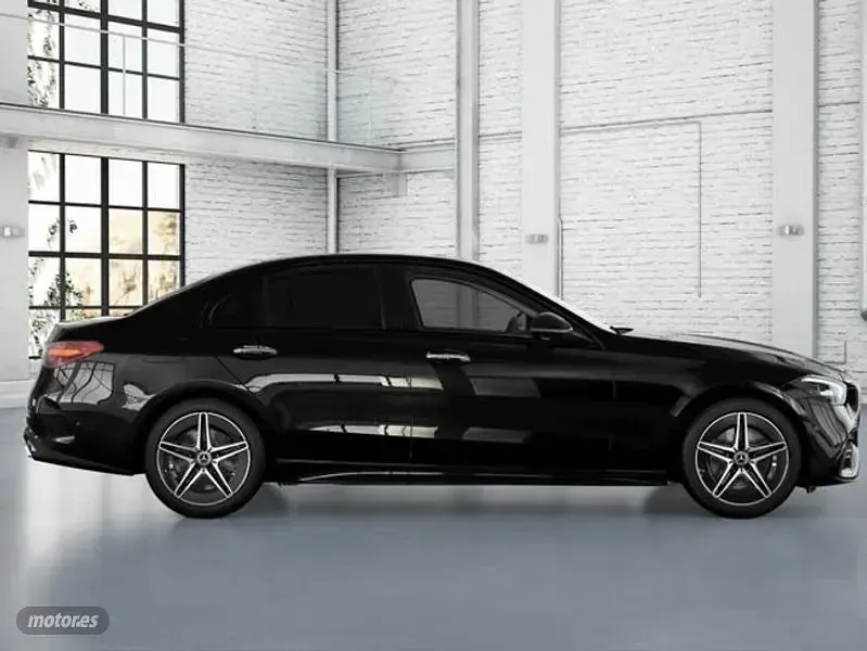Usado Mercedes C200 163 CV (119 kW) 2023 Negro Berlina