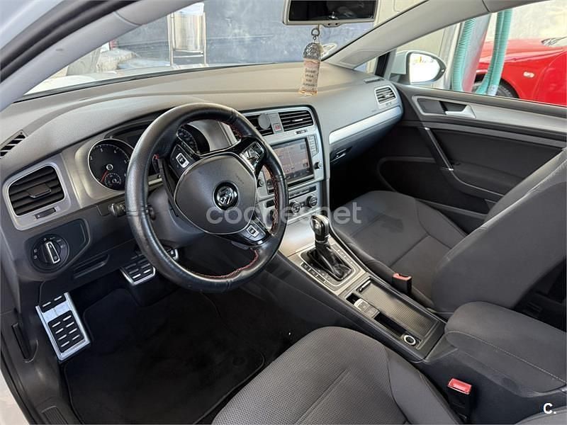 Usado VW Golf VII Advance 105 CV (77 kW) 2015 Blanco Familiar